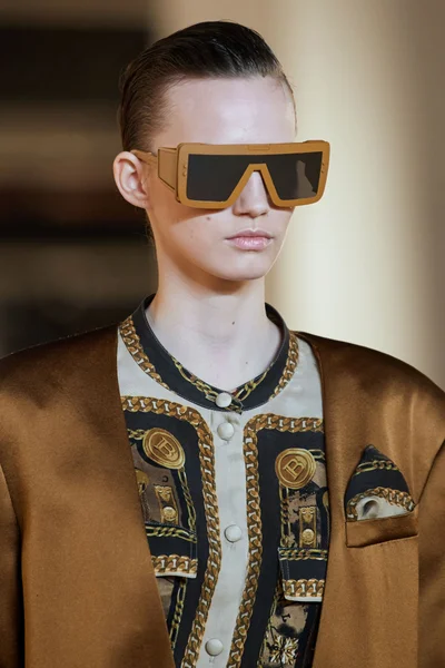 Look 65